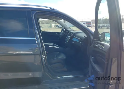 2015 Mercedes-Benz Ml 350 4Matic z USA, uszkodzony, nr VIN 4JGDA5HB0FA511160